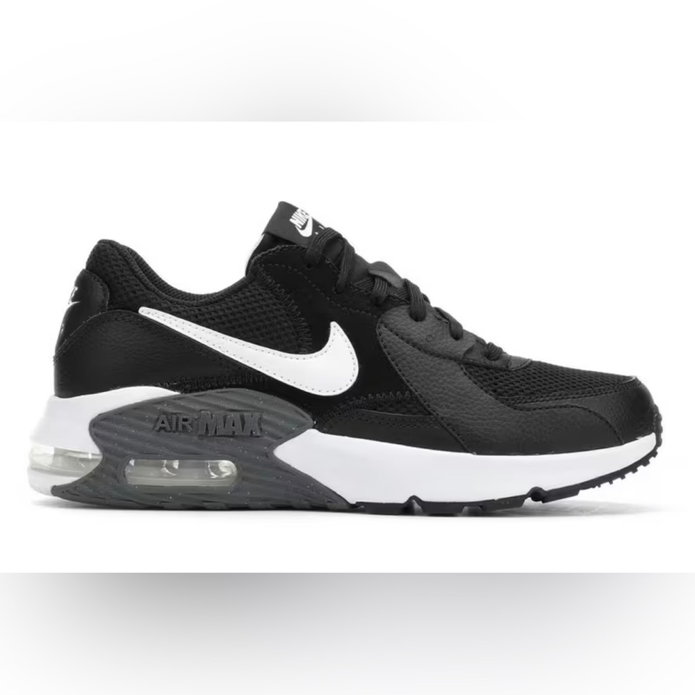 Women’s Nike Air Max Excee Sneakers
Black size 10 LIKE NEW condition